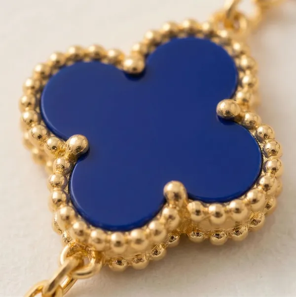 Stainless_Steel_Clover_Chain_Bracelet