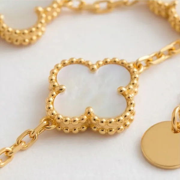 Clover_Charm_Bracelet