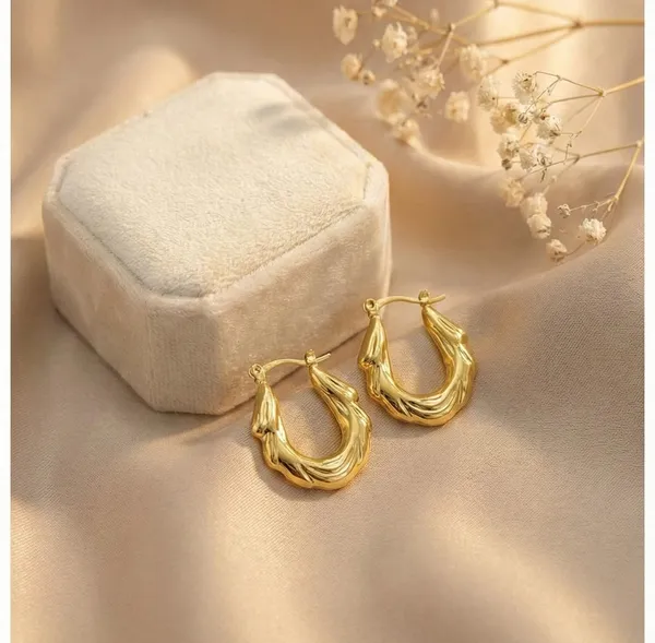 Gold_Hoop_Earrings_For_Women