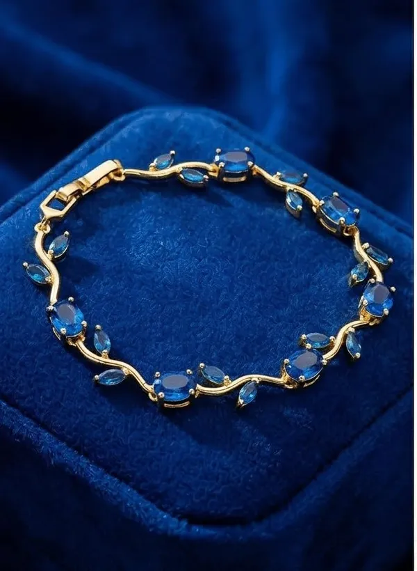 Leaf_Vine_Design_Bracelet_For_Women