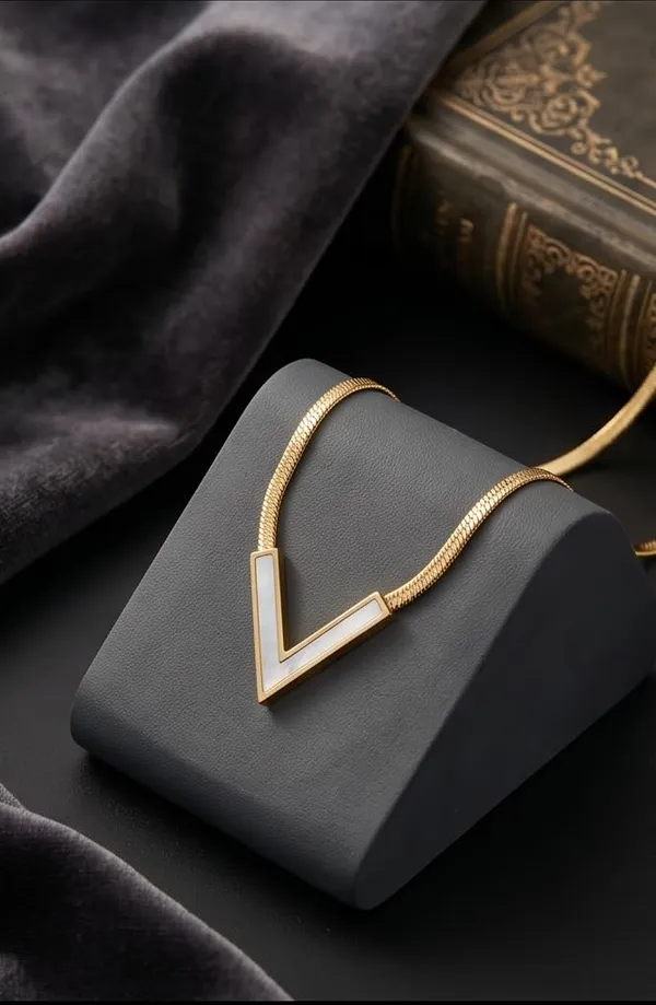 18k_Gold_Plated_V_Shape_Pendant_Necklace