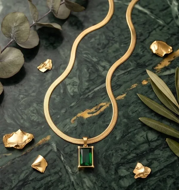 V_Shape_Pendant_Necklace_For_Women