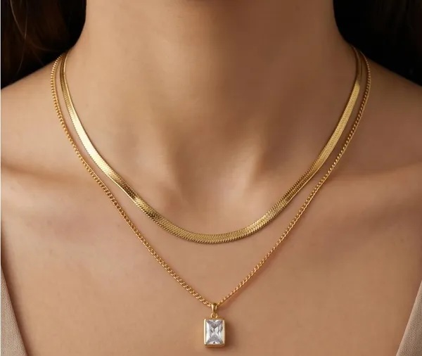 V_Shape_Pendant_Necklace_For_Women