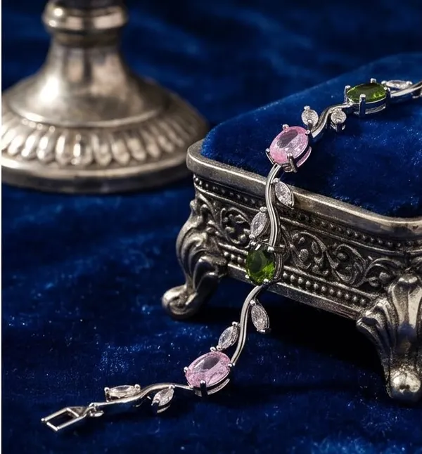Tulip_Leaf_Vine_Bracelet