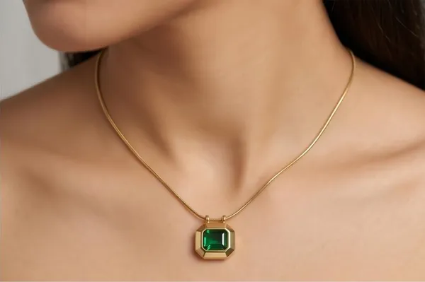 18k_Gold_Plated_Pendant_Necklace