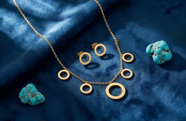 18k_Gold_Plated_Circle_Necklace_And_Earrings_Set