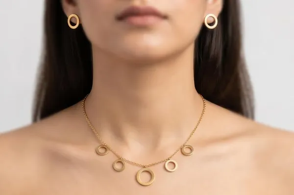 18k_Gold_Plated_Circle_Necklace_And_Earrings_Set