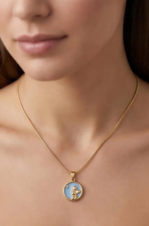 18k_Gold_Plated_Astronaut_Pendant_Necklace