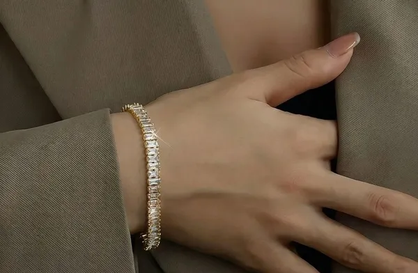 Ishrin_Studio_Alloy_Cubic_Zirconia_Silver_Tennis_Bracelet