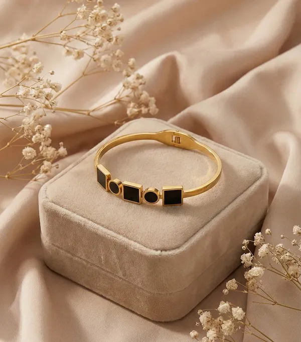 Ishrin_Studio_Alloy_Gold-plated_Bangle