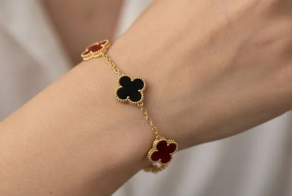Ishrin_Studio_Stainless_Steel_Gold-plated_Bracelet