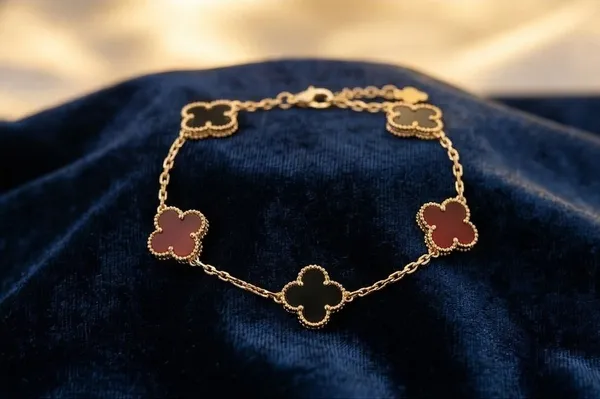 Ishrin_Studio_Stainless_Steel_Gold-plated_Bracelet