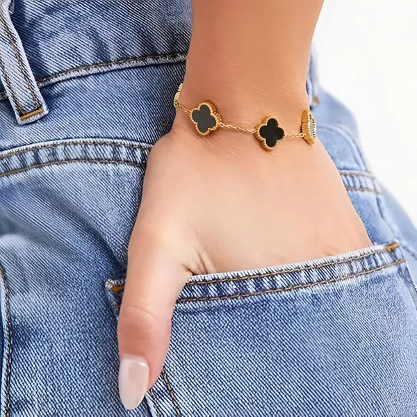 Ishrin_Studio_Alloy_Gold-plated_Black_Jewellery_Set