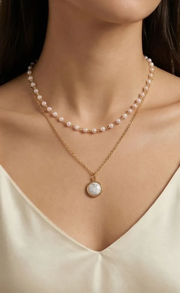 Ishrin_Studio_Pearl,_Quartz_Gold-plated_Plated_Brass,_Alloy_Layered