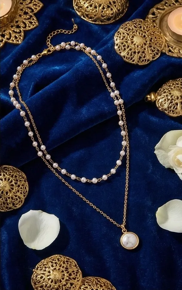 Ishrin_Studio_Pearl,_Quartz_Gold-plated_Plated_Brass,_Alloy_Layered