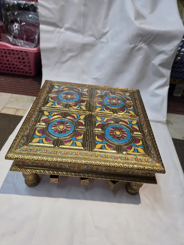 Brass_Enamel_Floral_Decorative_Box