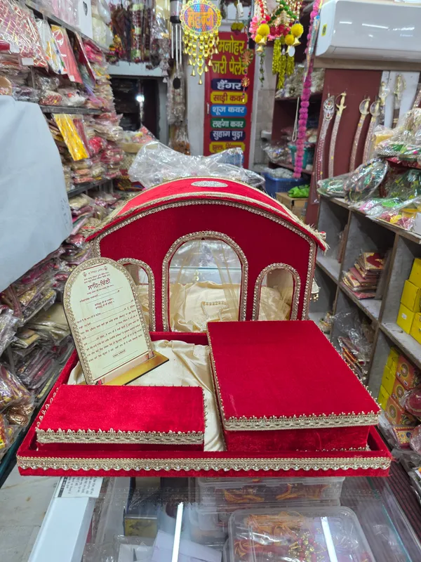 Wood_Velvet_Traditional_Red_Gold_Home_Mandir