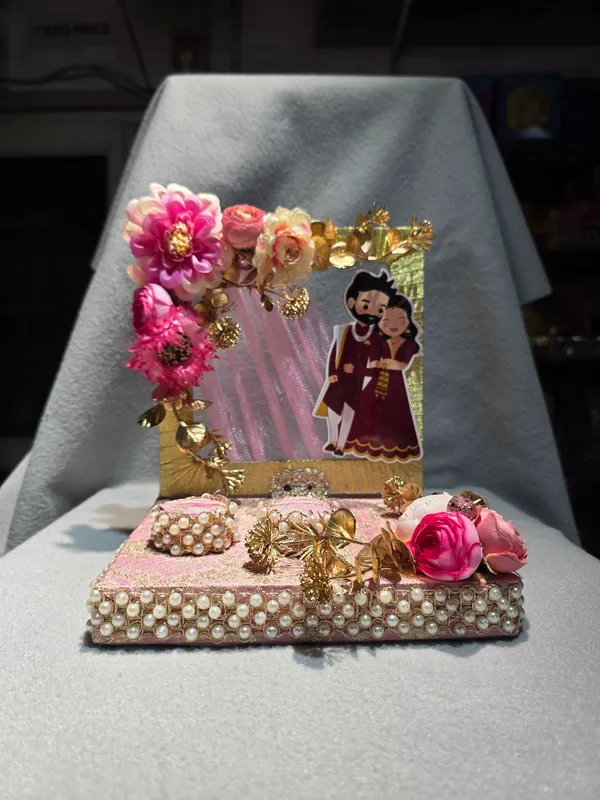 Wood_Floral_Pink_Gold_Decorative_Photo_Frame
