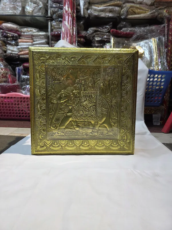 Brass_Traditional_Embossed_Square_Storage_Box