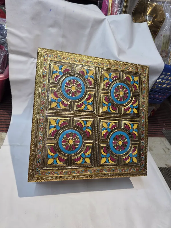 Brass_Enamel_Floral_Decorative_Box