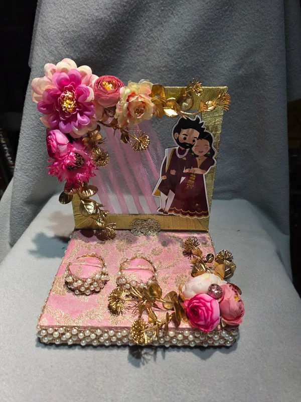 Wood_Floral_Pink_Gold_Decorative_Photo_Frame