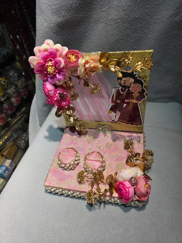 Wood_Floral_Pink_Gold_Decorative_Photo_Frame
