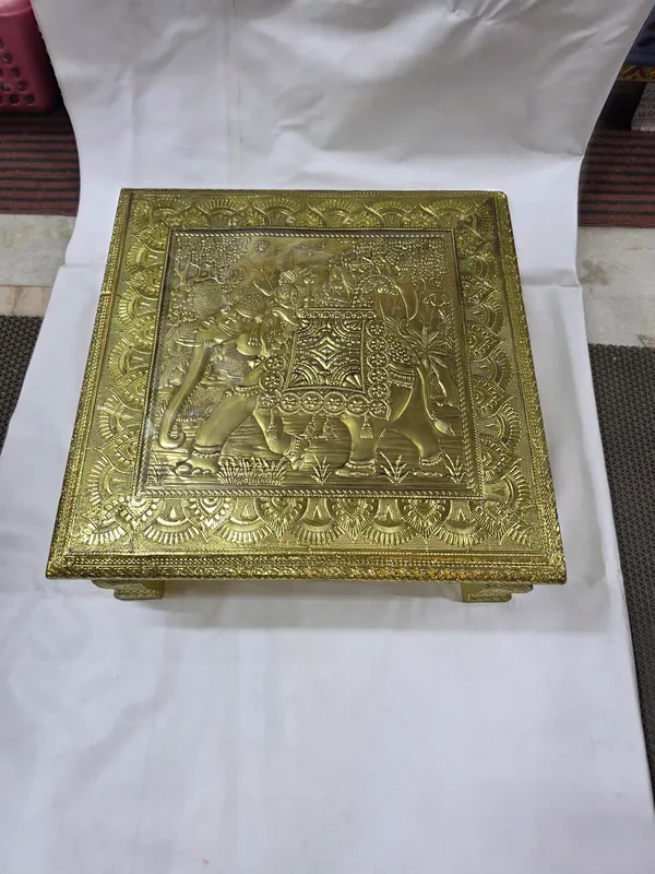 Brass_Traditional_Embossed_Square_Storage_Box