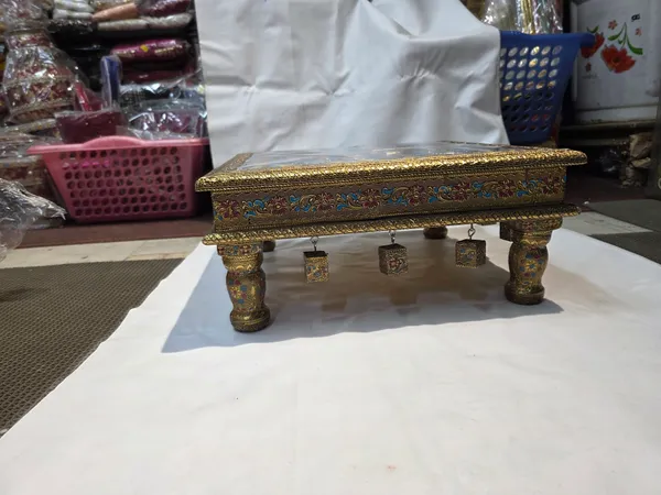 Brass_Enamel_Floral_Decorative_Box
