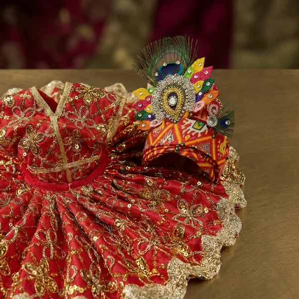 Red_Fabric_Golden_Embroidery_Dragon_Dance_Costume_Set