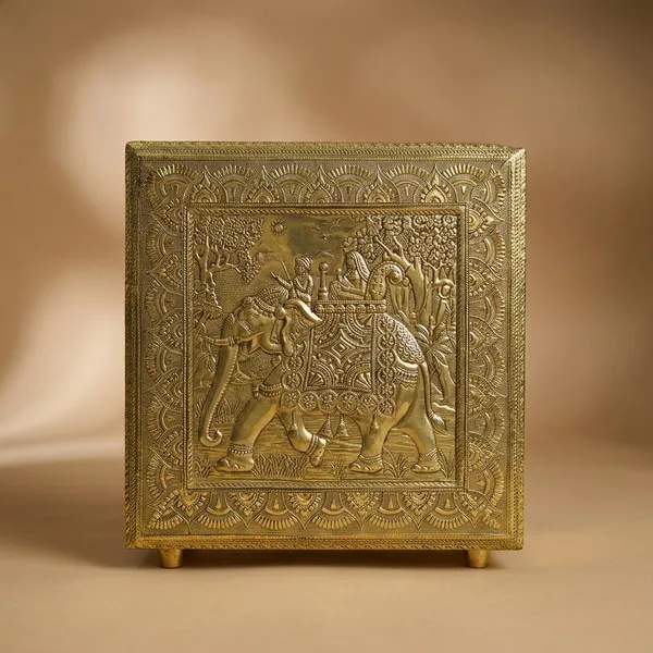 Brass_Traditional_Embossed_Square_Storage_Box