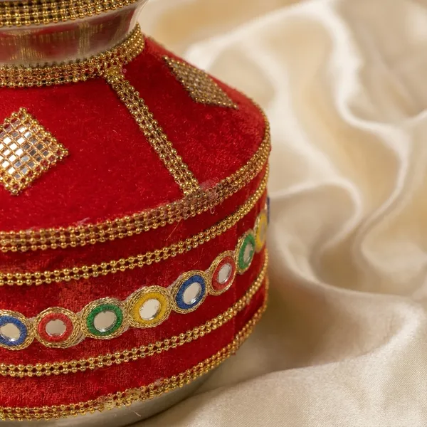 Fabric_Ethnic_Mirror_Work_Storage_Container_With_Lid