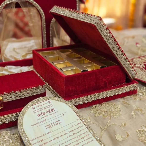 Wood_Velvet_Traditional_Red_Gold_Home_Mandir