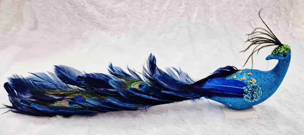 Plastic_Glitter_Blue_Peacock_Feather_Decorative_Showpiece