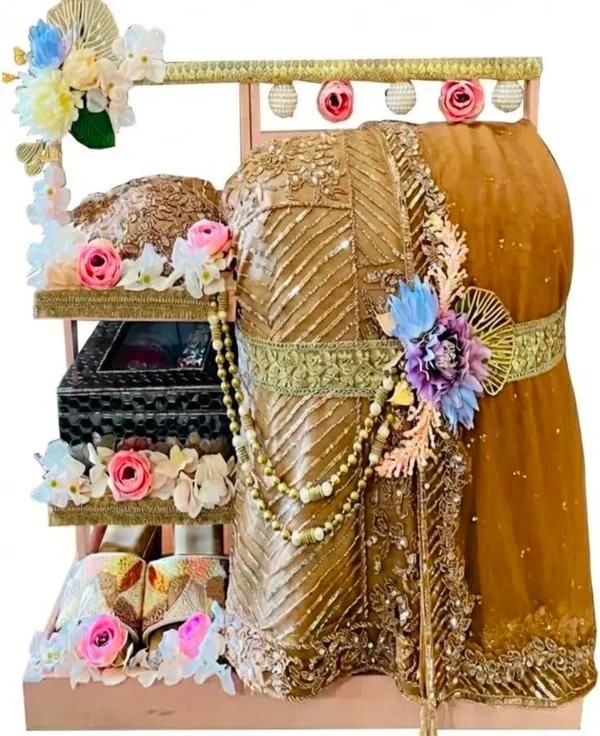 Wood_Wedding_Floral_Embellished_Decorative_Tray