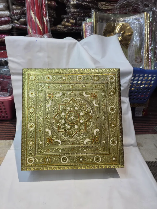 Brass_Traditional_Floral_Mandala_Golden_Square_Pooja_Chowki