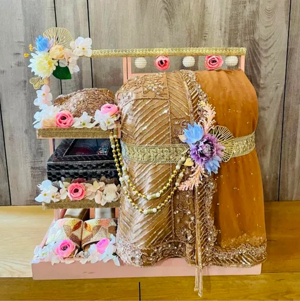 Wood_Wedding_Floral_Embellished_Decorative_Tray