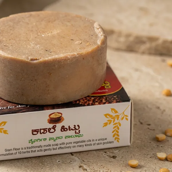 Pack_of_4_Universe_Gram_Flour_Handmade_Bath_Soap