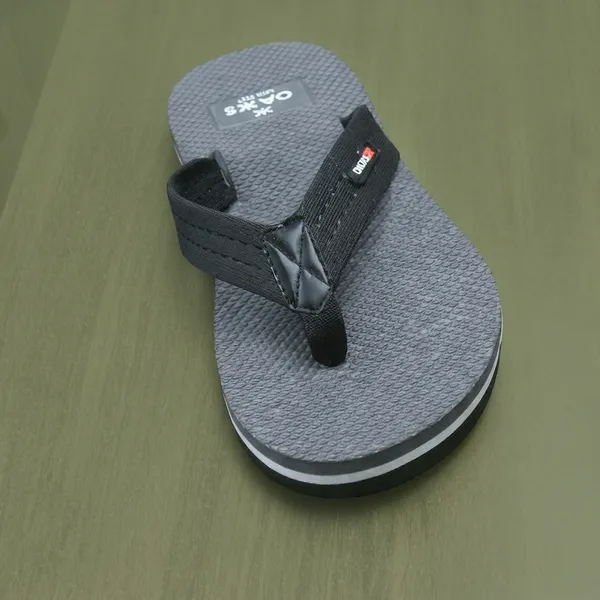 Grey_and_Black_Rubber_Flip_Flops_for_Men