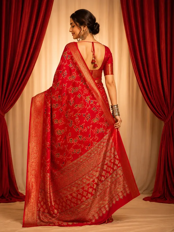 Elegant_Red_Banarasi__Saree_with_Rich_Zari_Weaving