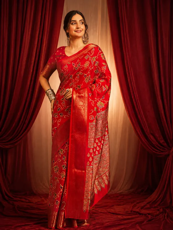 Elegant_Red_Banarasi__Saree_with_Rich_Zari_Weaving