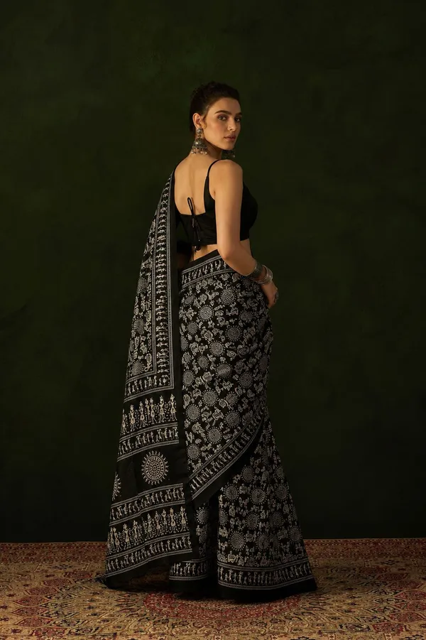 Premium_Black_Printed_Saree_For_Timeless_Style