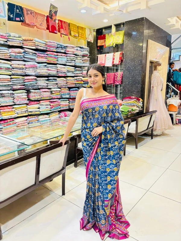 Royal_Blue_&_Magenta_Designer_Saree_–_Premium_Ethnic_Elegance