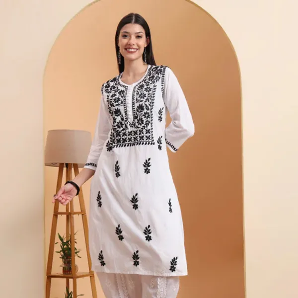 White_Mulmul_Cotton_Chikankari_Kurta_For_Women
