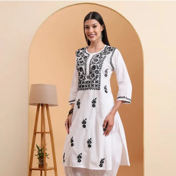 White_Mulmul_Cotton_Chikankari_Kurta_For_Women
