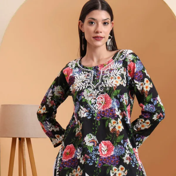 Black_Rayon_Floral_Printed_Short_Kurti_For_Women