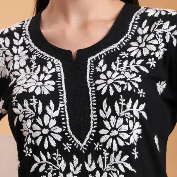 Black_Modal_Embroidered_Kurta_For_Women