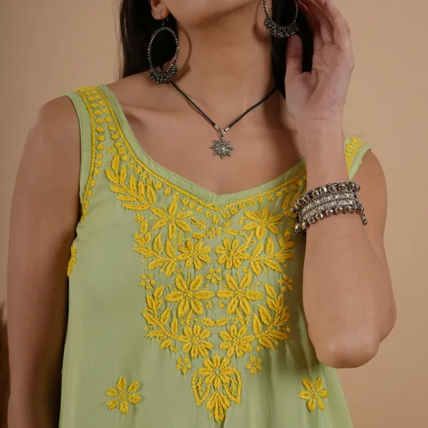 Parrot_Green_Rayon_Chikankari_Sleeveless_Short_Kurti_For_Women