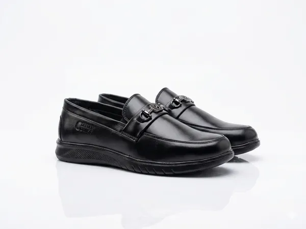 Black_Leather_Slip-On_Formal_Loafers_For_Men