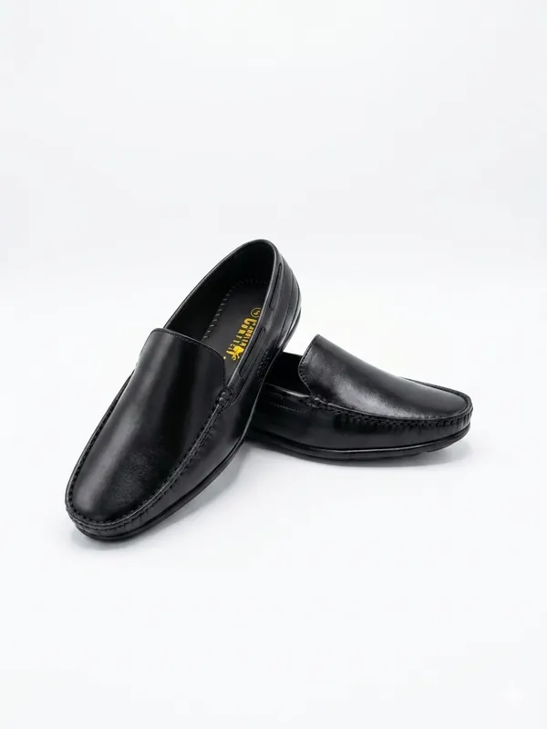 Black_Genuine_Leather_Moc-Toe_Slip-On_Loafers_For_Men
