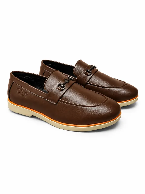 Brown_Leather_Buckle_Slip-On_Formal_Loafers_For_Men